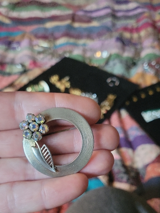 Jewelry - Silver-Tone Floral Crystal Circle Brooch - Women Jewelry
